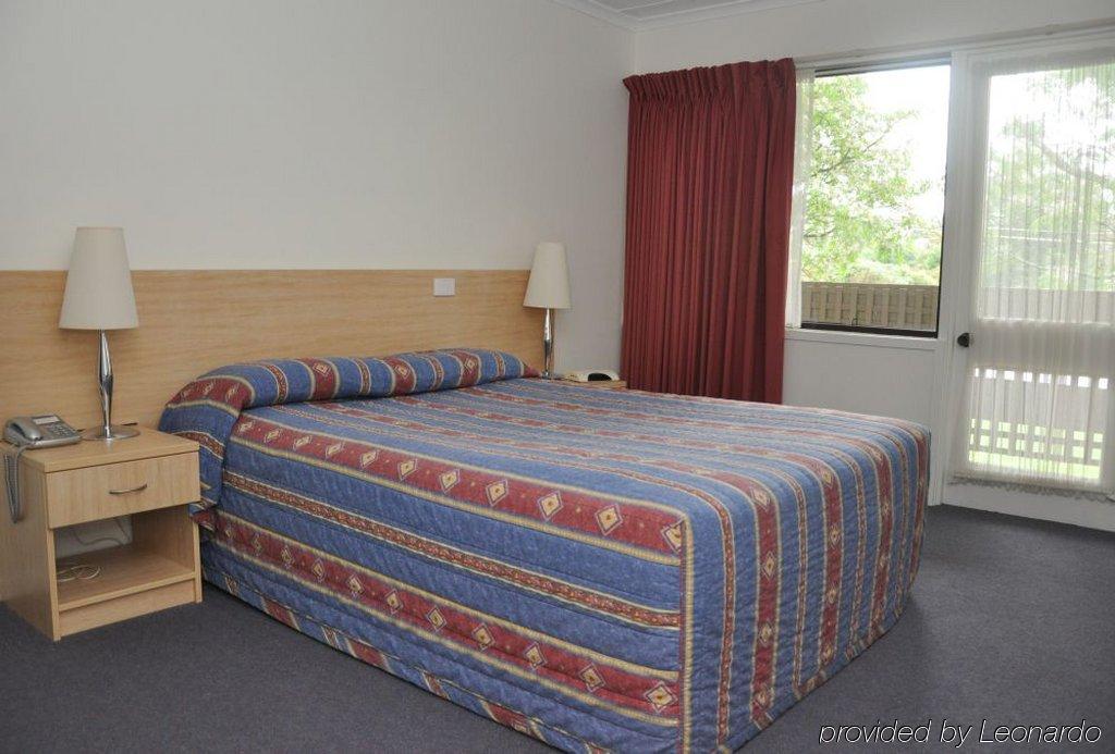 Edinburgh Motor Inn Варрагул Номер фото