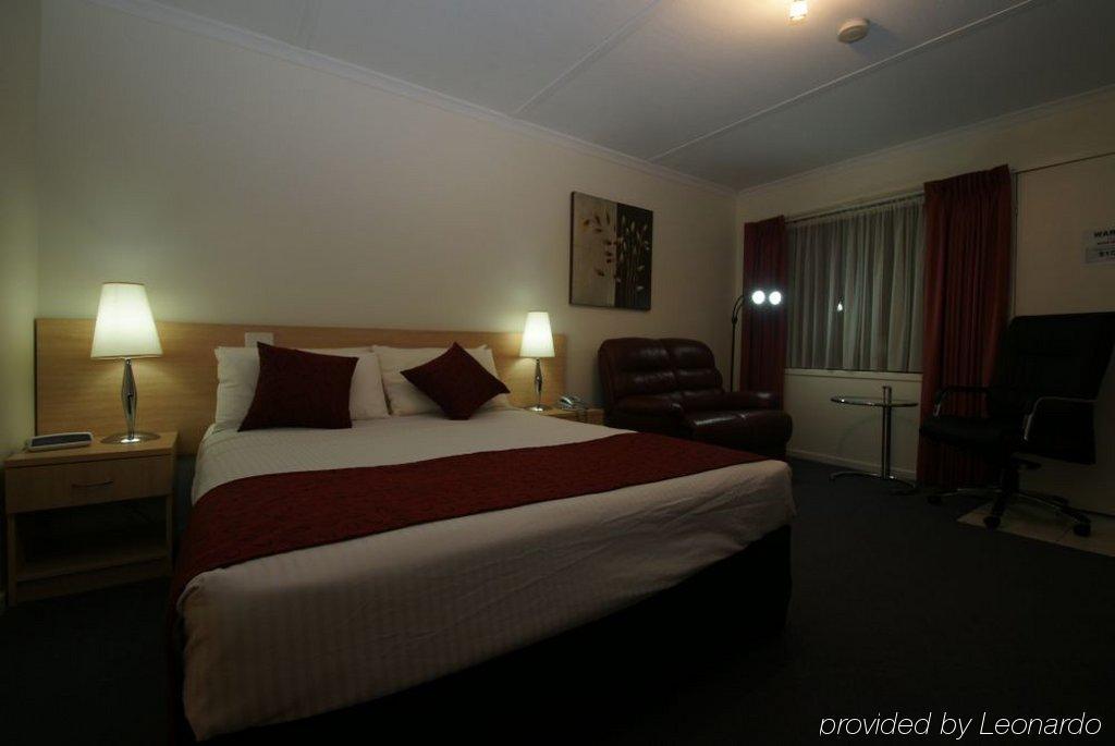 Edinburgh Motor Inn Варрагул Номер фото