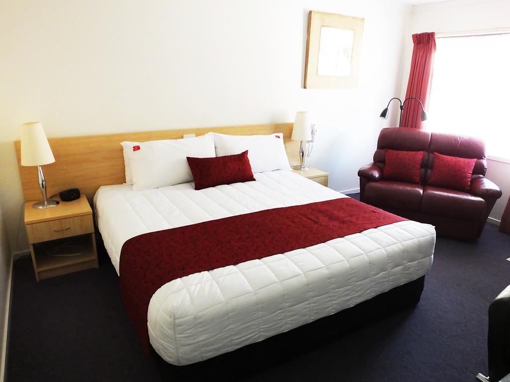 Edinburgh Motor Inn Варрагул Екстер'єр фото
