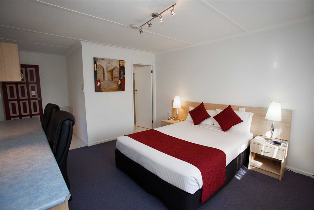 Edinburgh Motor Inn Варрагул Екстер'єр фото